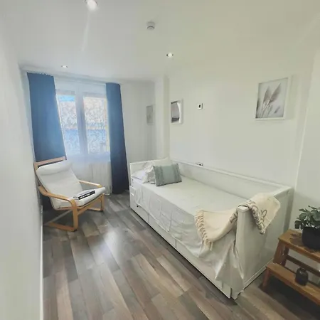 Con Ubicacion Privilegiada Playa * Bueu